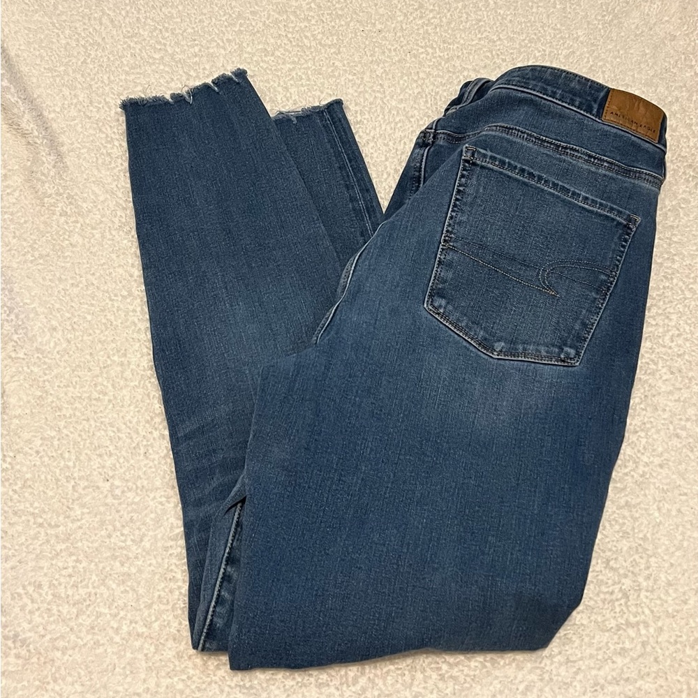 American Eagle super hi-rise jegging. Distressed ankle. Size 12 regular